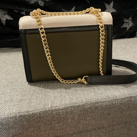 COPY - Michael Kors crossbody - Picture 4 of 5
